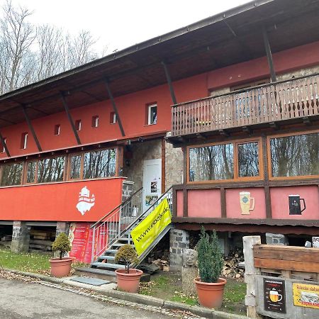 Chata Korenny Vrch Pezinska Baba Bazin Kültér fotó